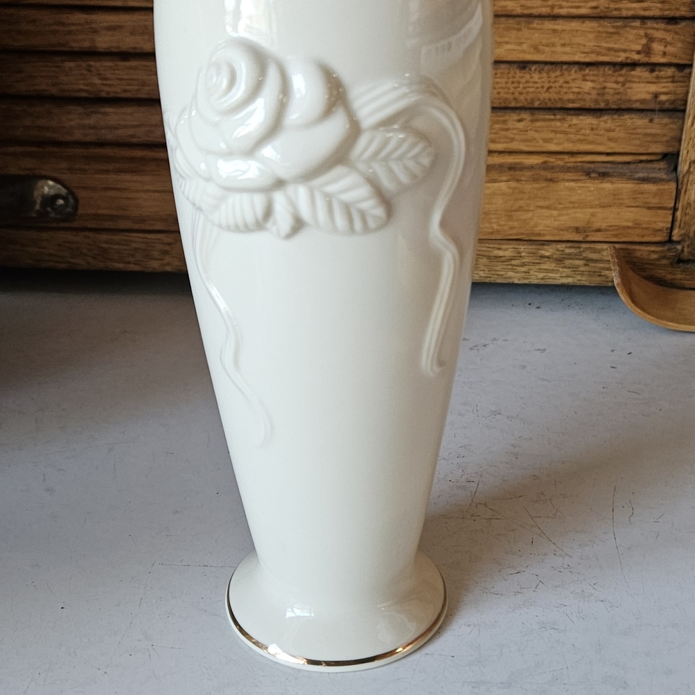 Elegant LENNOX White Vase with Rose Design
